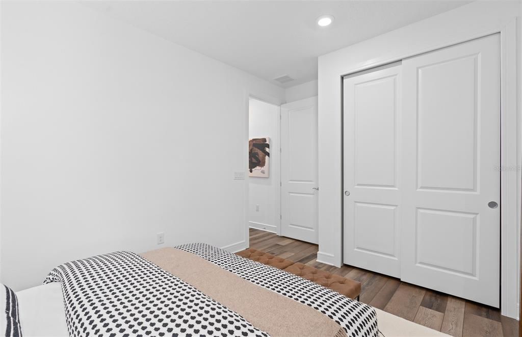 Activo con contrato: $699,498 (3 camas, 2 baños, 2088 Pies cuadrados)