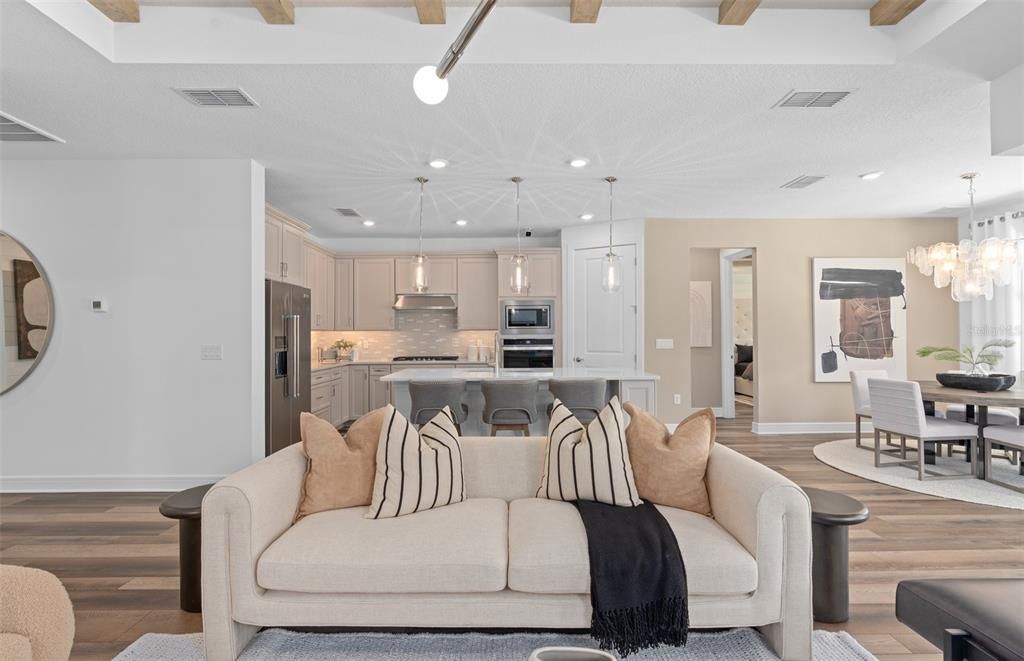 Activo con contrato: $699,498 (3 camas, 2 baños, 2088 Pies cuadrados)