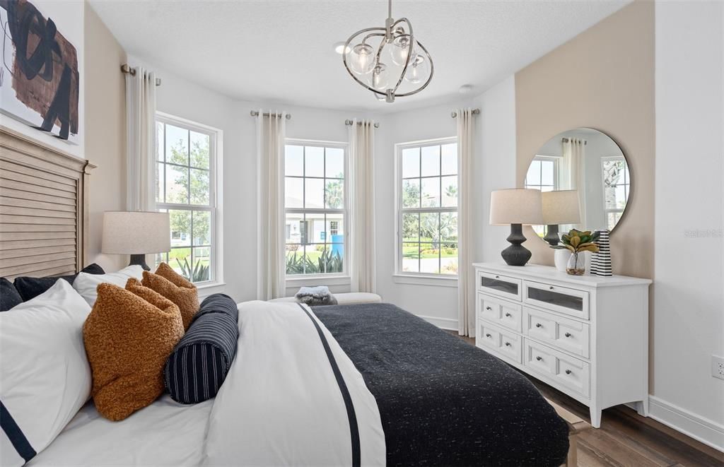 Activo con contrato: $699,498 (3 camas, 2 baños, 2088 Pies cuadrados)