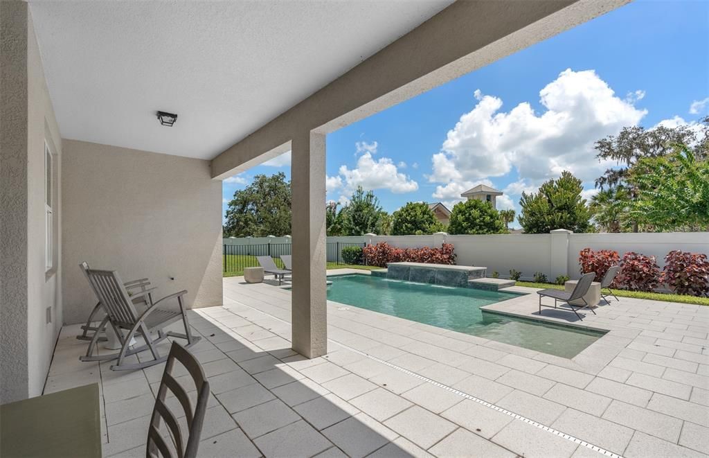 Activo con contrato: $699,498 (3 camas, 2 baños, 2088 Pies cuadrados)