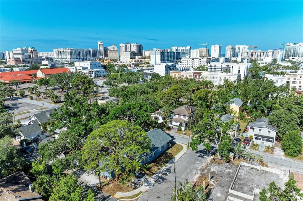 待售: $739,000 (4 贝兹, 0 浴室, 2063 平方英尺)