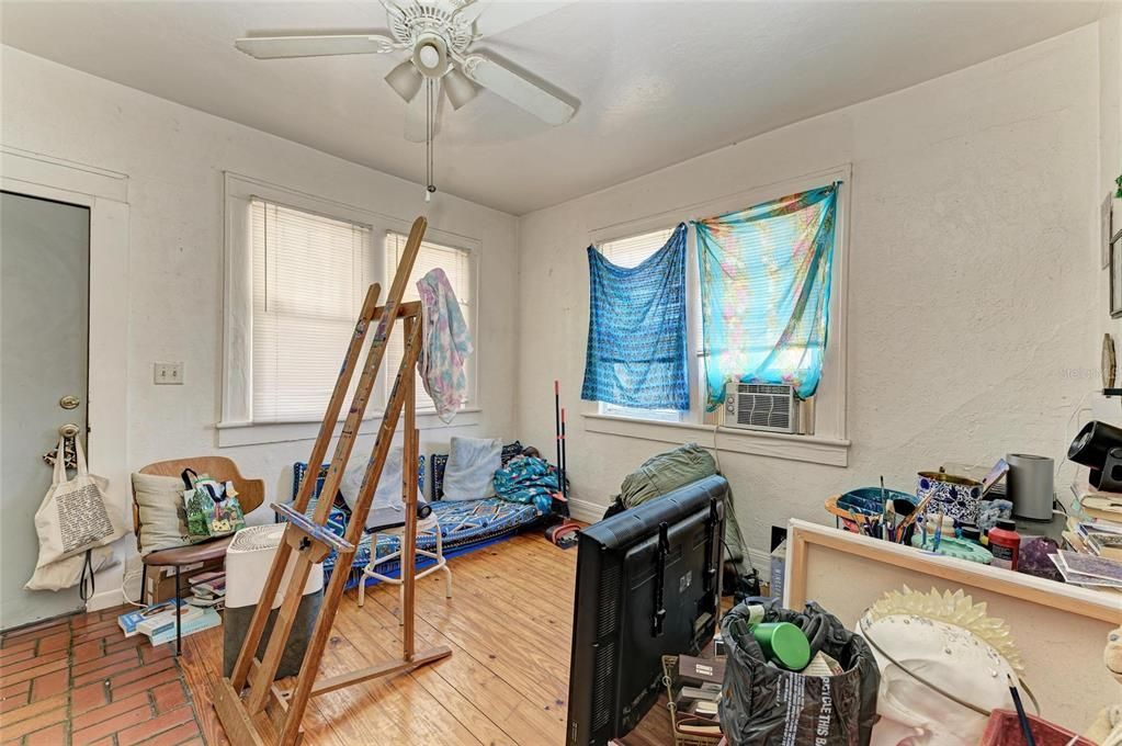 待售: $739,000 (4 贝兹, 0 浴室, 2063 平方英尺)