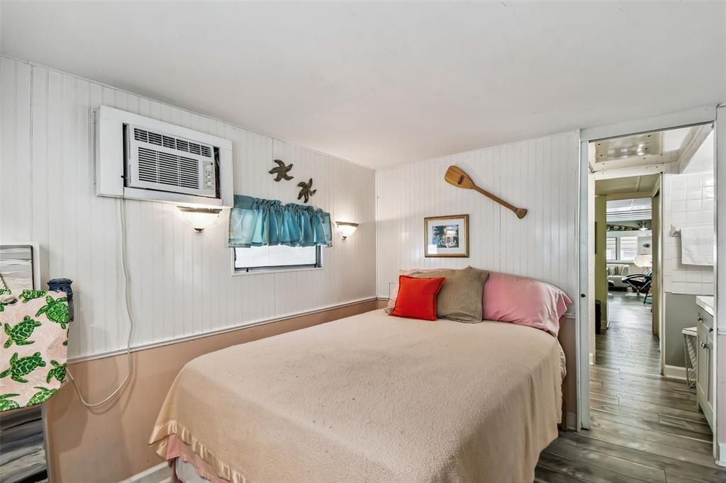 For Sale: $79,700 (3 beds, 1 baths, 810 Square Feet)