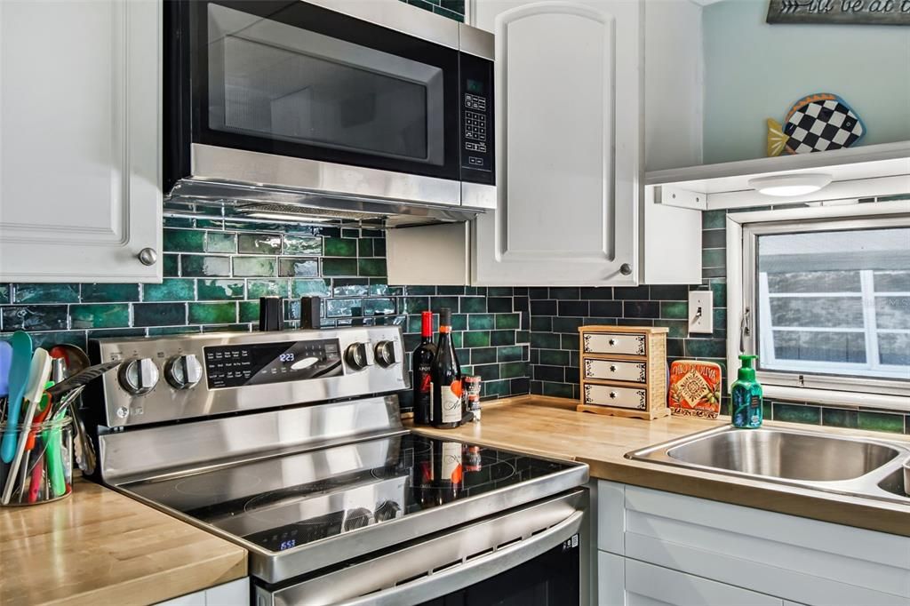 For Sale: $79,700 (3 beds, 1 baths, 810 Square Feet)