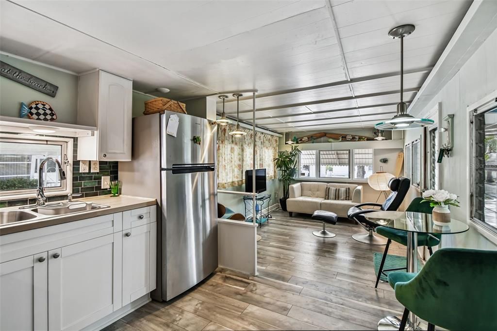 For Sale: $79,700 (3 beds, 1 baths, 810 Square Feet)