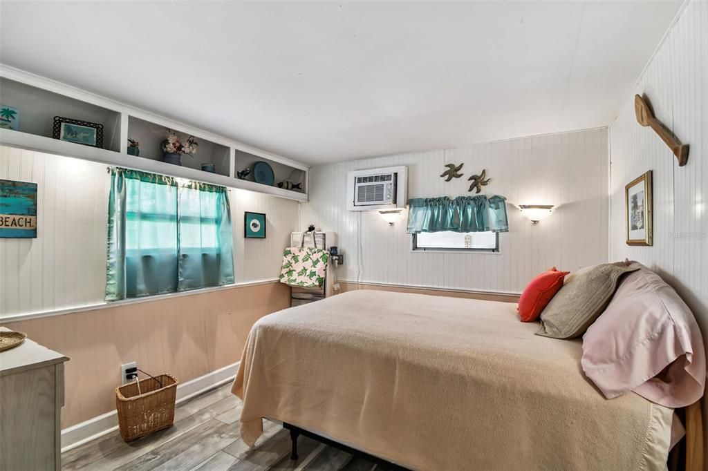 For Sale: $79,700 (3 beds, 1 baths, 810 Square Feet)