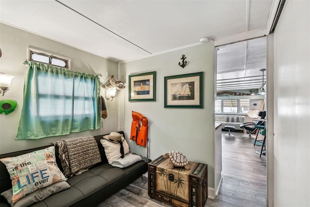 For Sale: $79,700 (3 beds, 1 baths, 810 Square Feet)