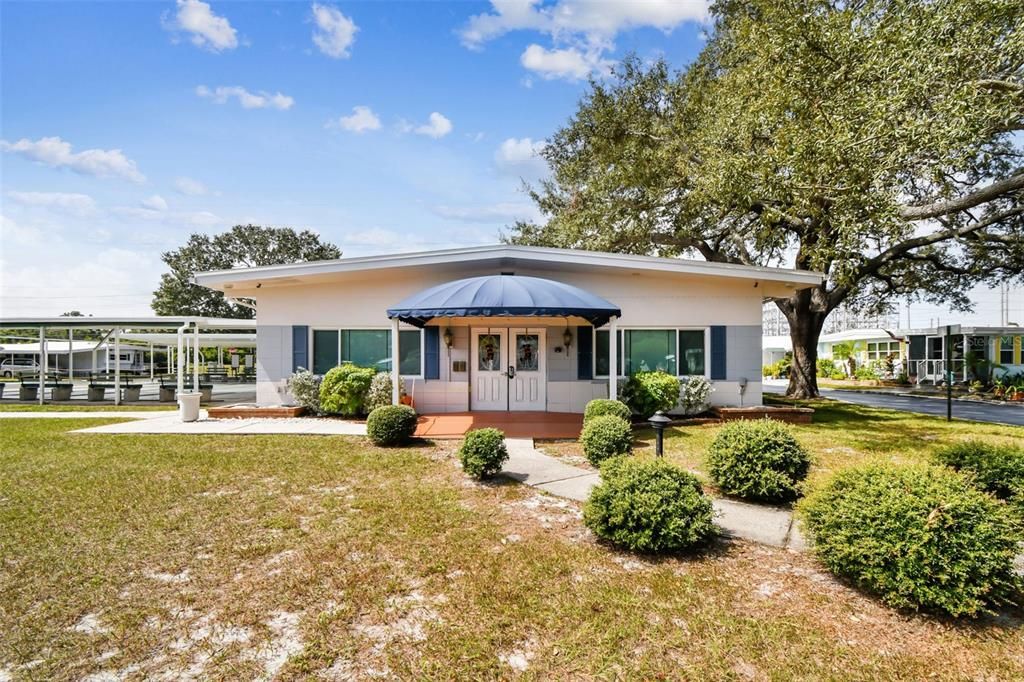 For Sale: $79,700 (3 beds, 1 baths, 810 Square Feet)