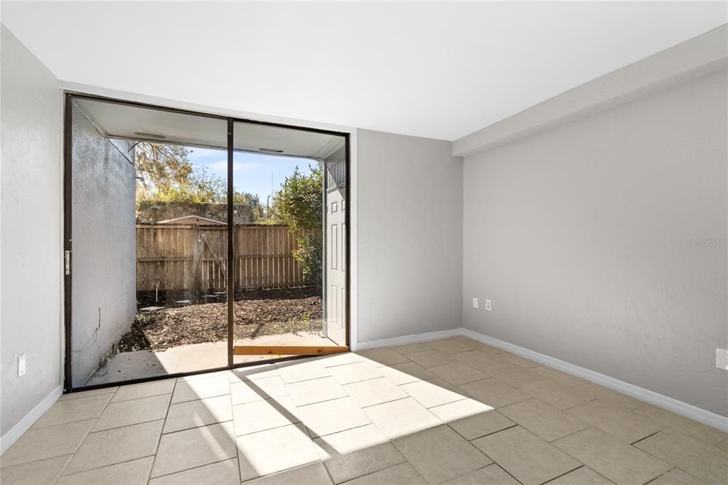 待售: $79,900 (3 贝兹, 2 浴室, 1252 平方英尺)