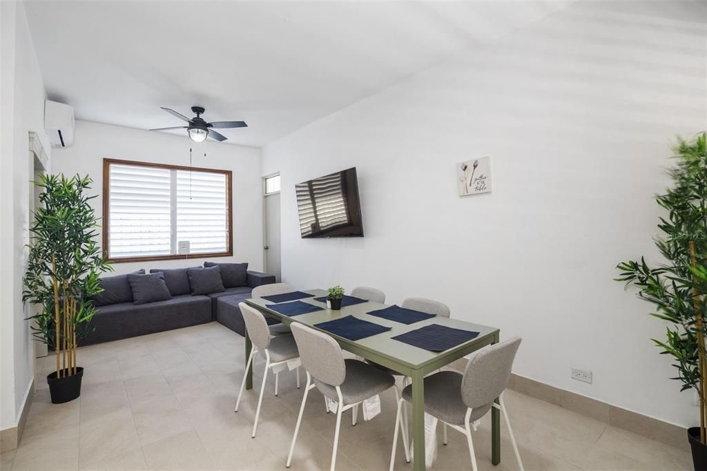 В аренду: $2,250 (3 спален, 1 ванн, 1100 Квадратных фут)