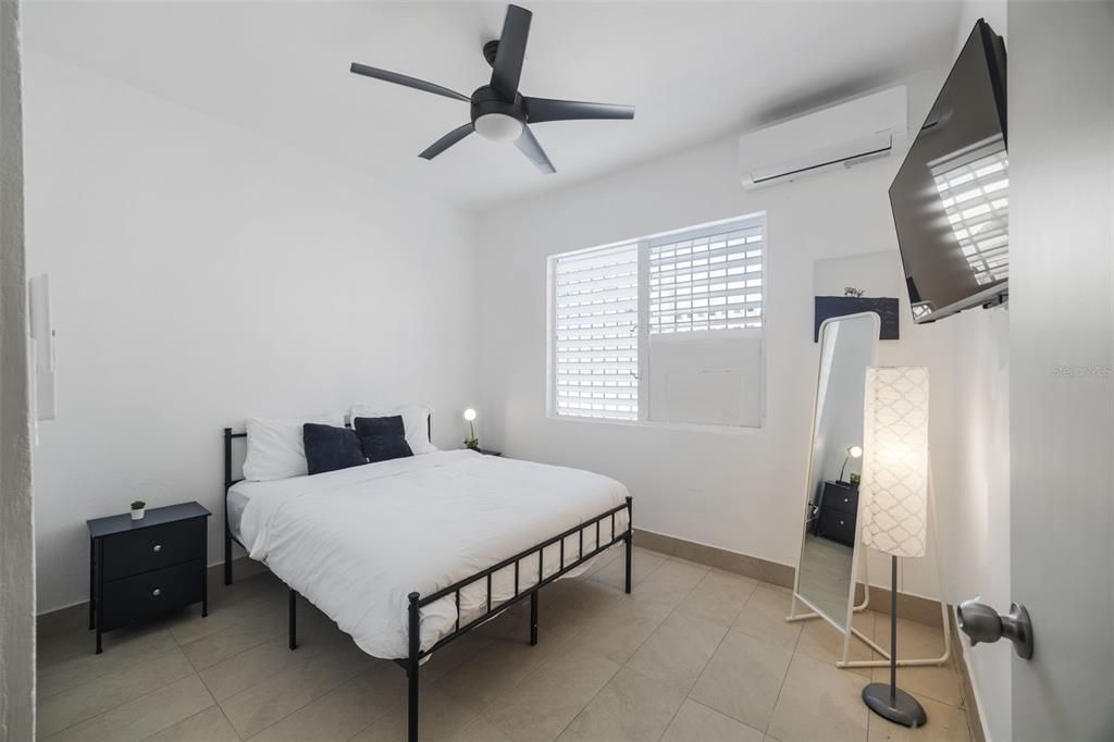 В аренду: $2,250 (3 спален, 1 ванн, 1100 Квадратных фут)