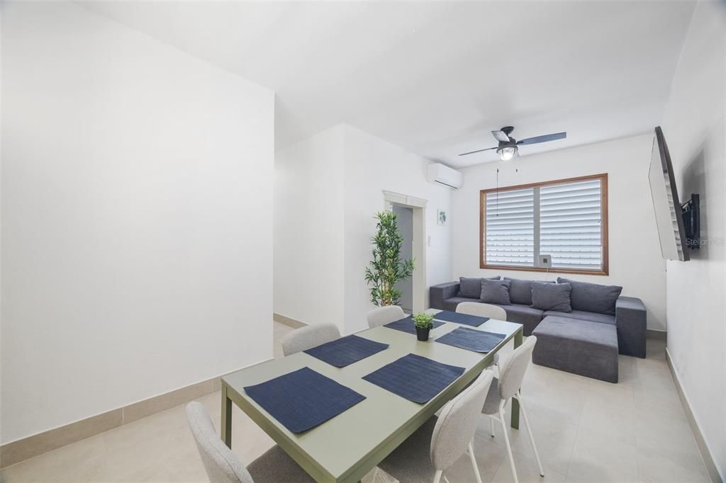 В аренду: $2,250 (3 спален, 1 ванн, 1100 Квадратных фут)