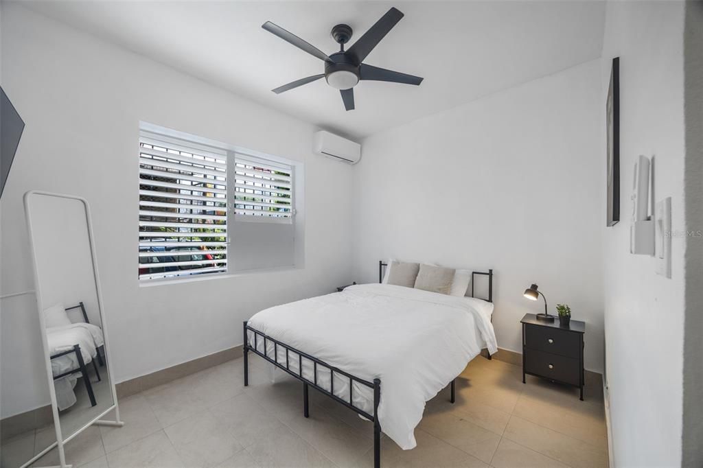 В аренду: $2,250 (3 спален, 1 ванн, 1100 Квадратных фут)