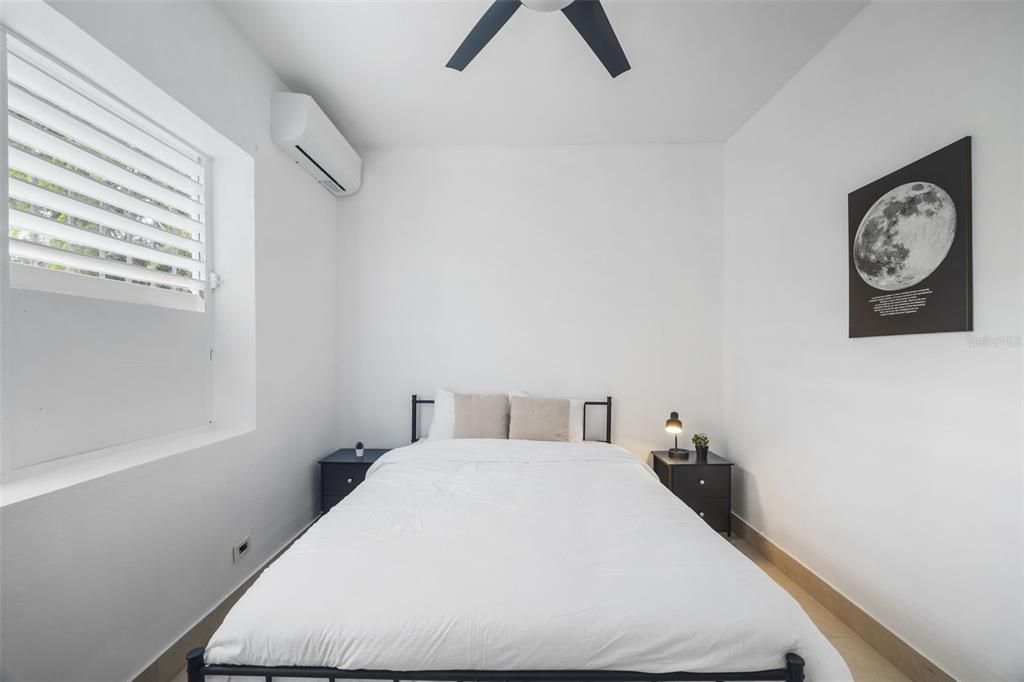 В аренду: $2,250 (3 спален, 1 ванн, 1100 Квадратных фут)