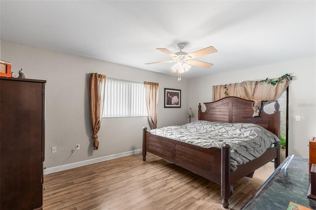 Active With Contract: $369,900 (3 beds, 3 baths, 2013 Square Feet)