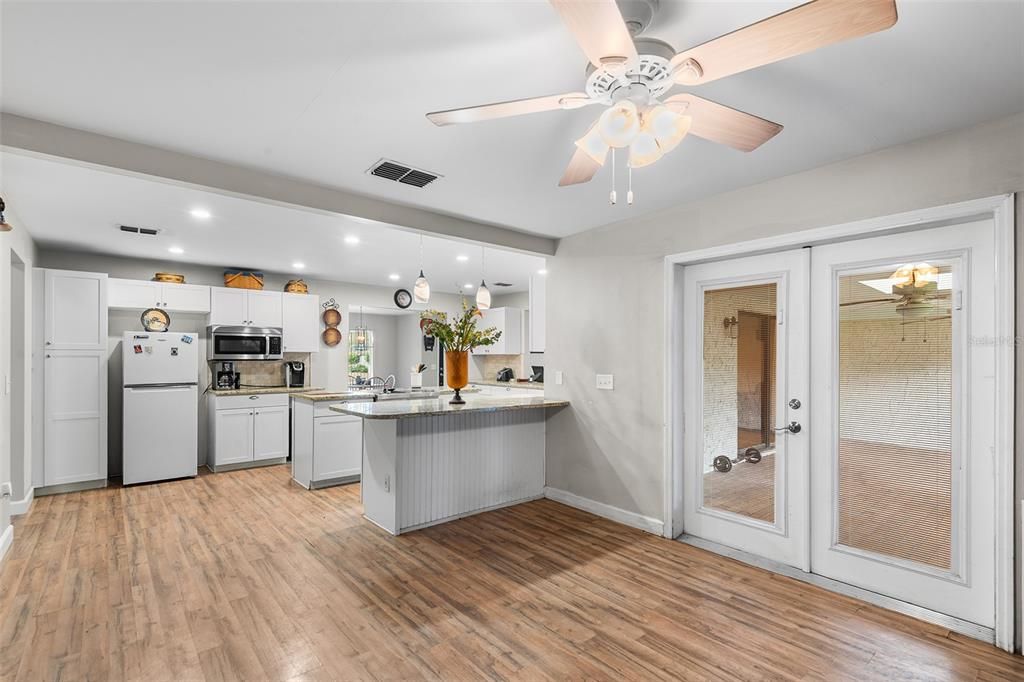 Active With Contract: $369,900 (3 beds, 3 baths, 2013 Square Feet)