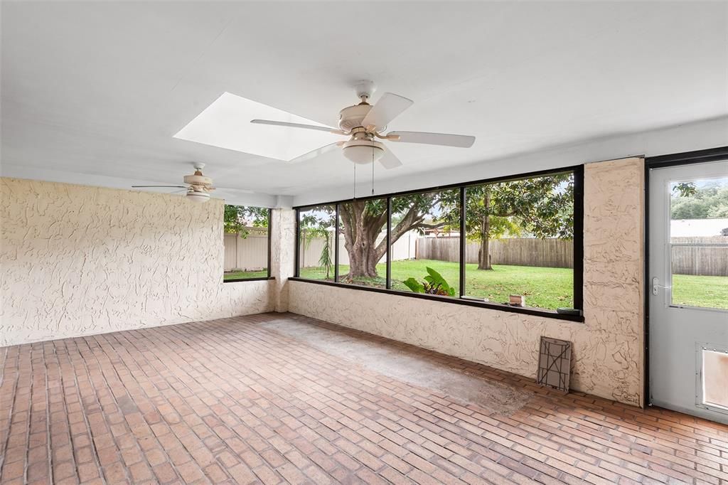 Active With Contract: $369,900 (3 beds, 3 baths, 2013 Square Feet)