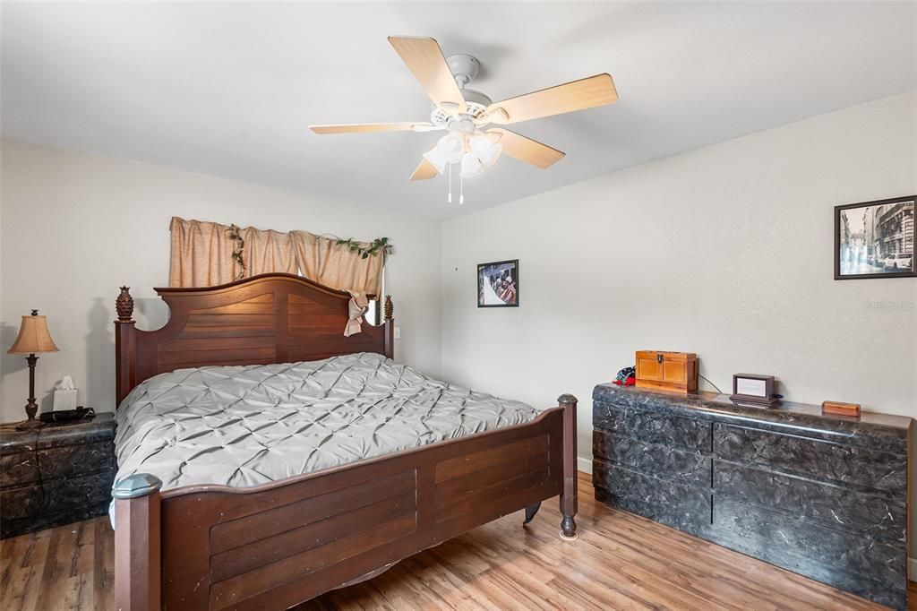 Active With Contract: $369,900 (3 beds, 3 baths, 2013 Square Feet)