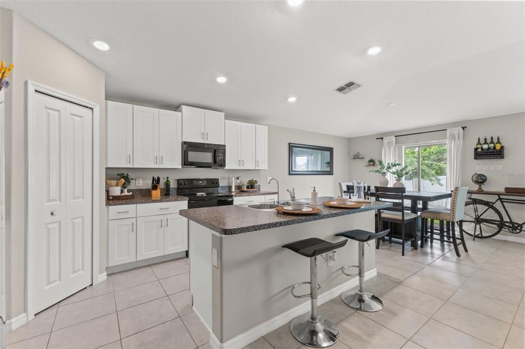 Active With Contract: $368,000 (4 beds, 2 baths, 1935 Square Feet)