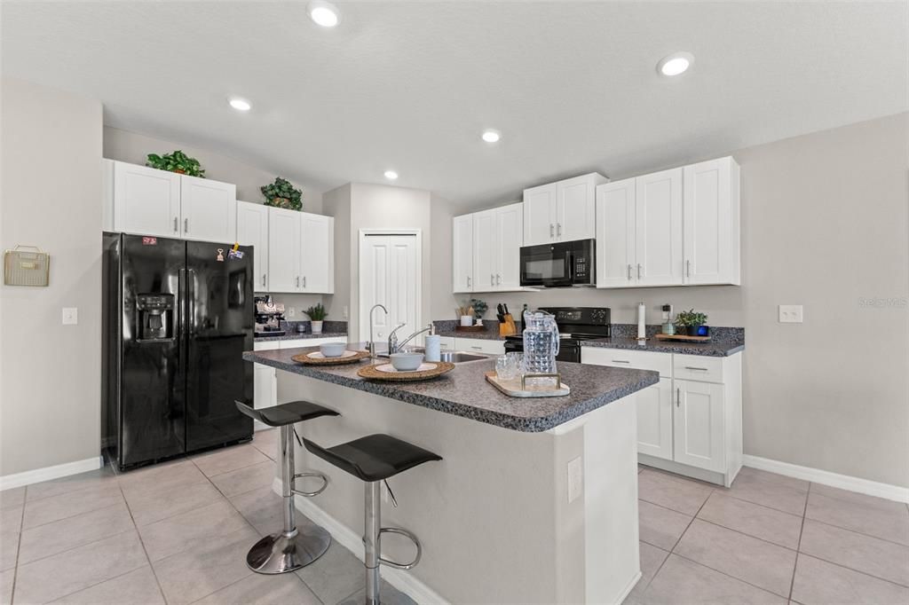 Active With Contract: $368,000 (4 beds, 2 baths, 1935 Square Feet)