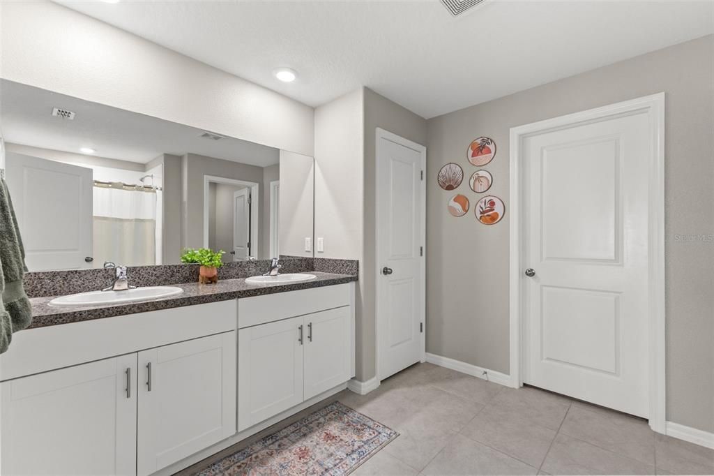 Active With Contract: $368,000 (4 beds, 2 baths, 1935 Square Feet)