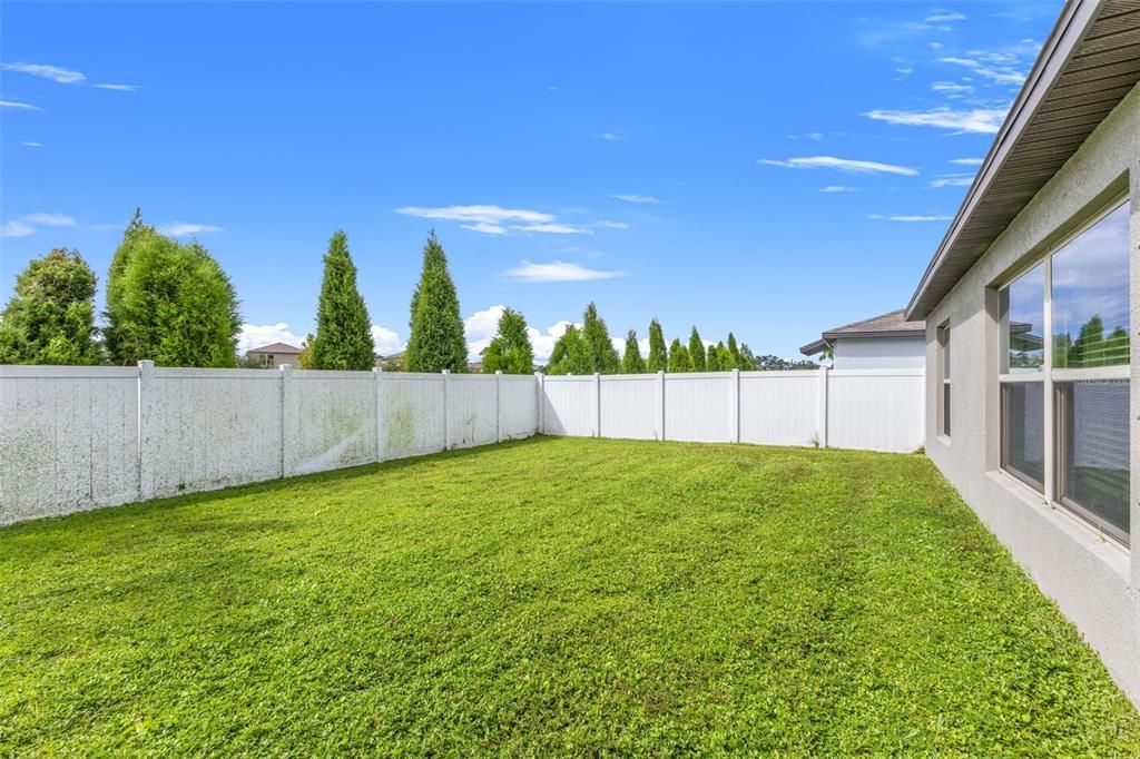 Active With Contract: $368,000 (4 beds, 2 baths, 1935 Square Feet)