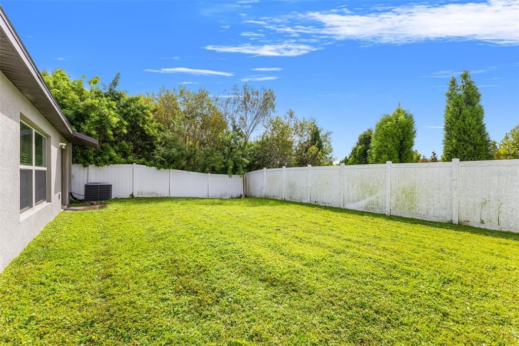 Active With Contract: $368,000 (4 beds, 2 baths, 1935 Square Feet)