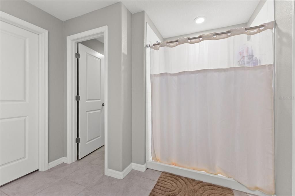 Active With Contract: $368,000 (4 beds, 2 baths, 1935 Square Feet)