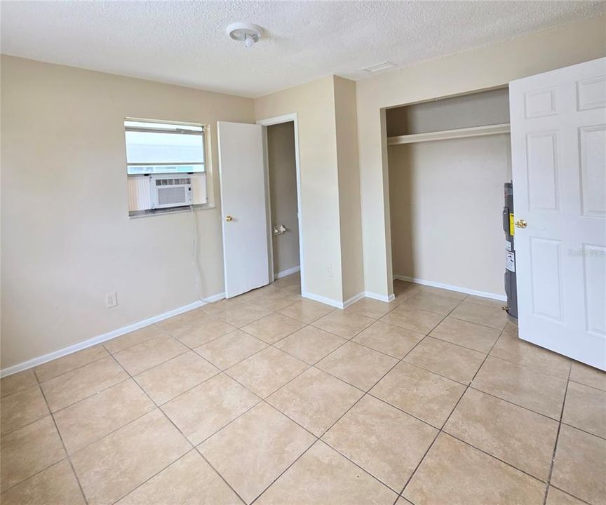 For Sale: $289,000 (8 beds, 0 baths, 1560 Square Feet)