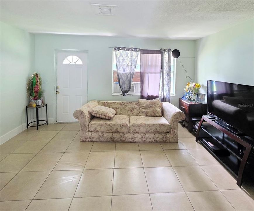 For Sale: $289,000 (8 beds, 0 baths, 1560 Square Feet)