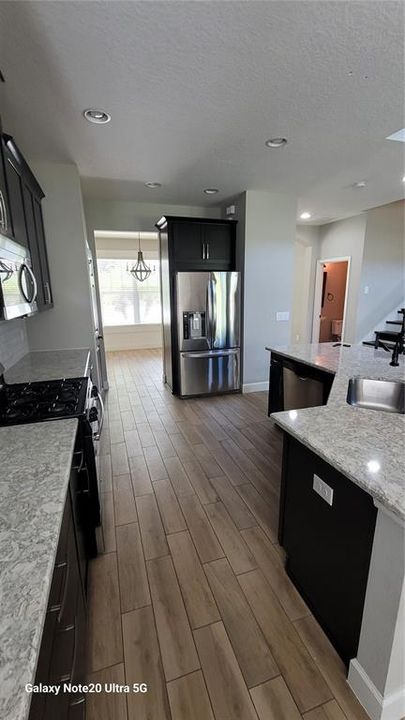 В аренду: $3,300 (4 спален, 3 ванн, 2600 Квадратных фут)