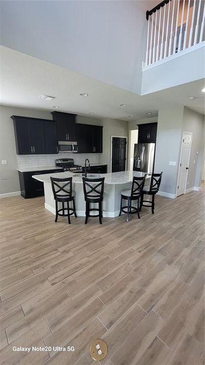 В аренду: $3,300 (4 спален, 3 ванн, 2600 Квадратных фут)