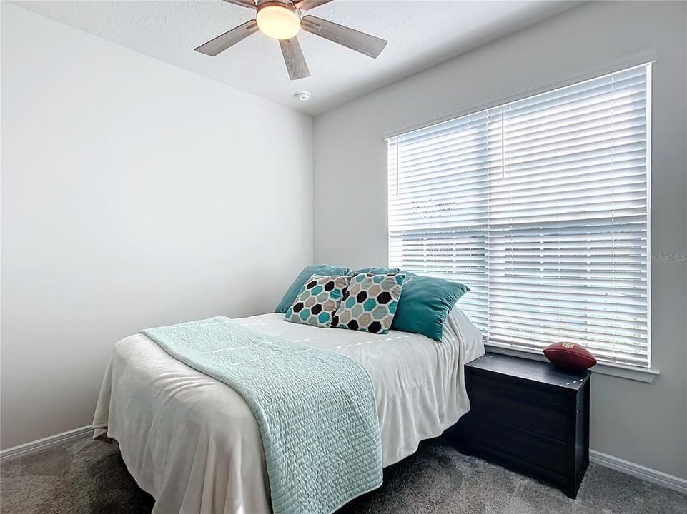 Под контрактом: $359,759 (3 спален, 2 ванн, 1847 Квадратных фут)