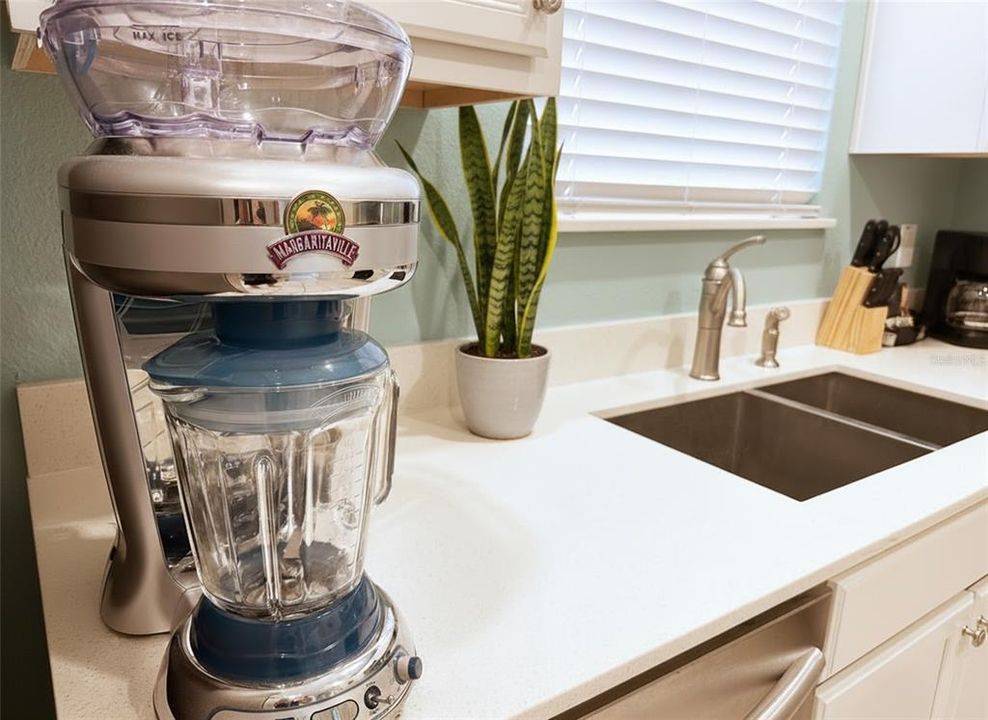 For Rent: $3,300 (2 beds, 2 baths, 1217 Square Feet)