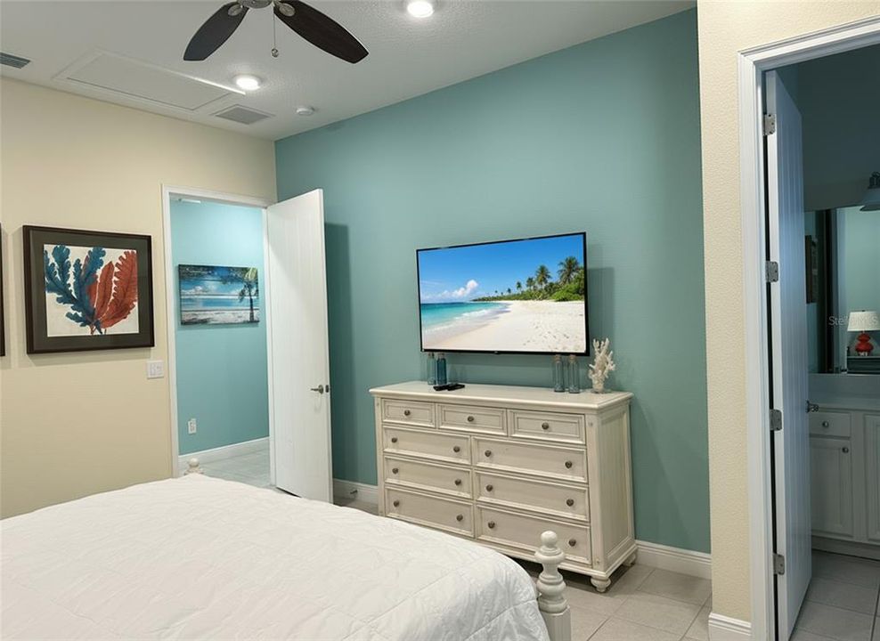 For Rent: $3,300 (2 beds, 2 baths, 1217 Square Feet)