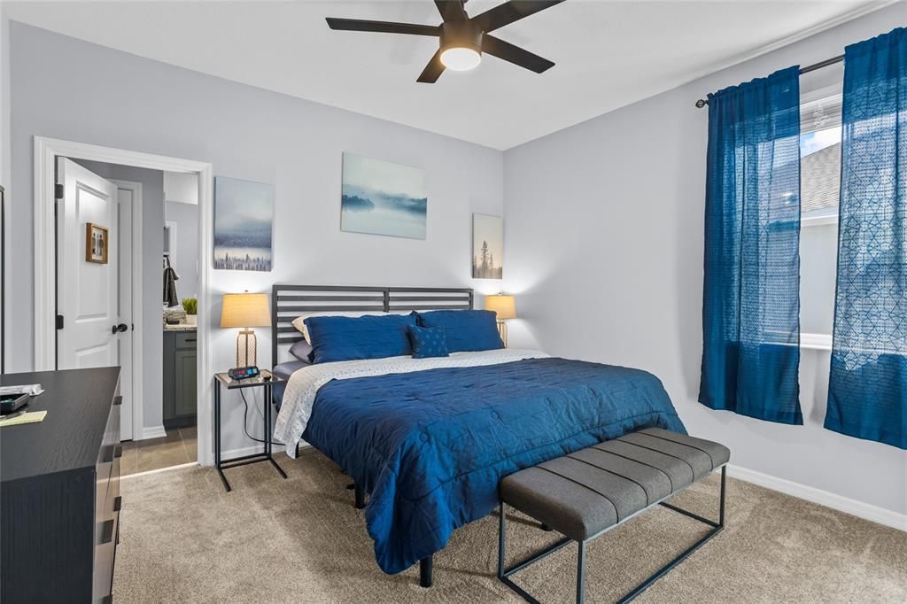 На продажу: $849,999 (5 спален, 4 ванн, 3557 Квадратных фут)