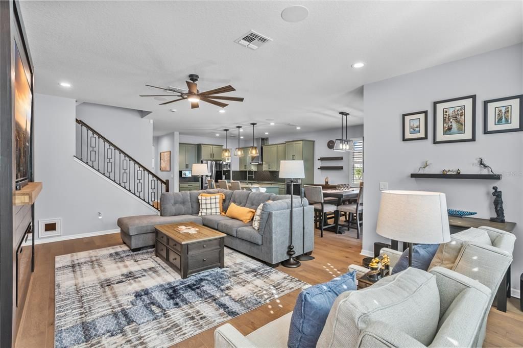 На продажу: $849,999 (5 спален, 4 ванн, 3557 Квадратных фут)