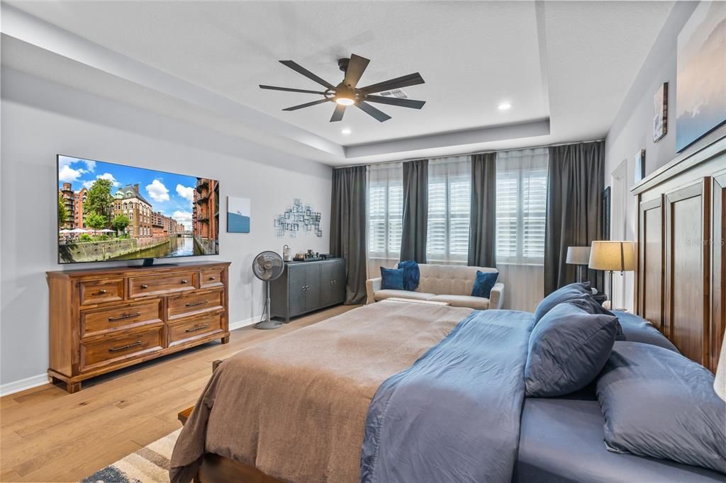 На продажу: $849,999 (5 спален, 4 ванн, 3557 Квадратных фут)