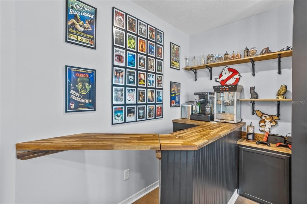 На продажу: $849,999 (5 спален, 4 ванн, 3557 Квадратных фут)