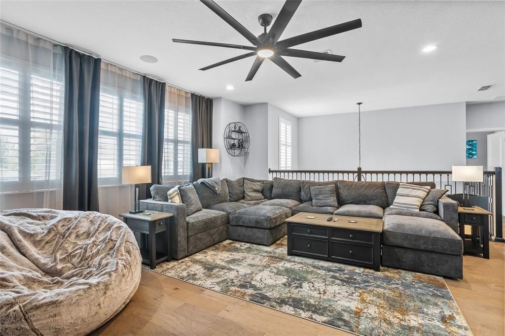 На продажу: $849,999 (5 спален, 4 ванн, 3557 Квадратных фут)