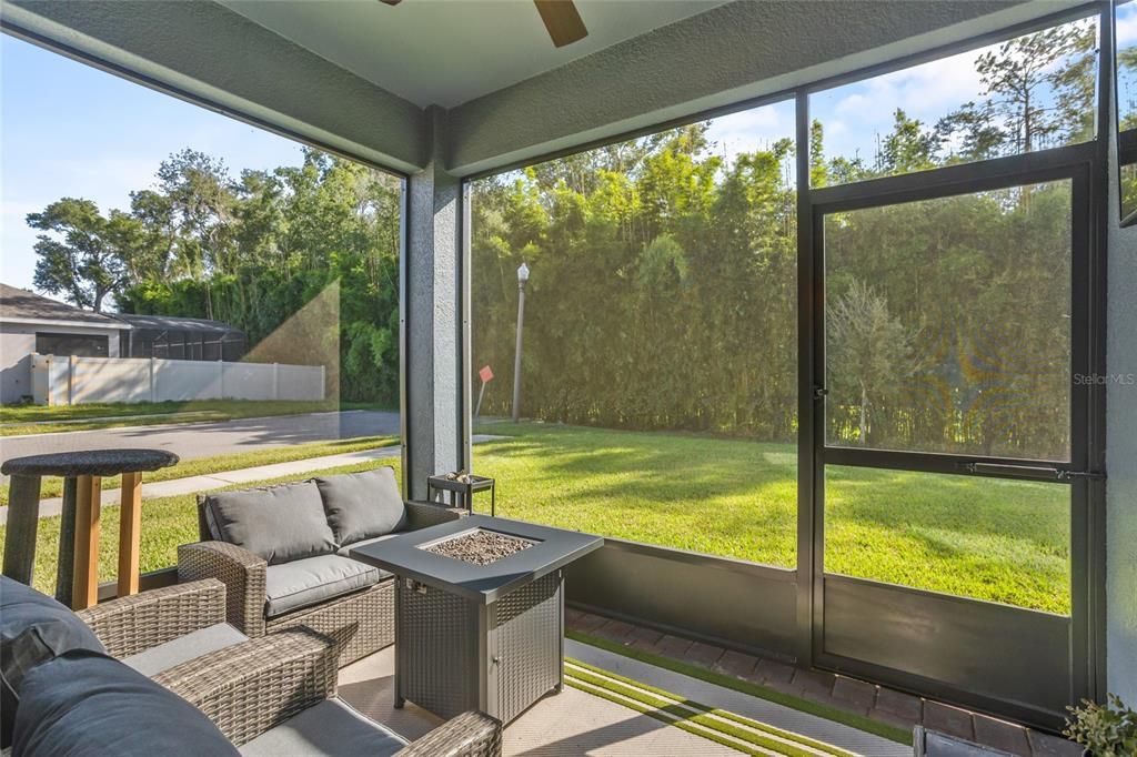 На продажу: $849,999 (5 спален, 4 ванн, 3557 Квадратных фут)