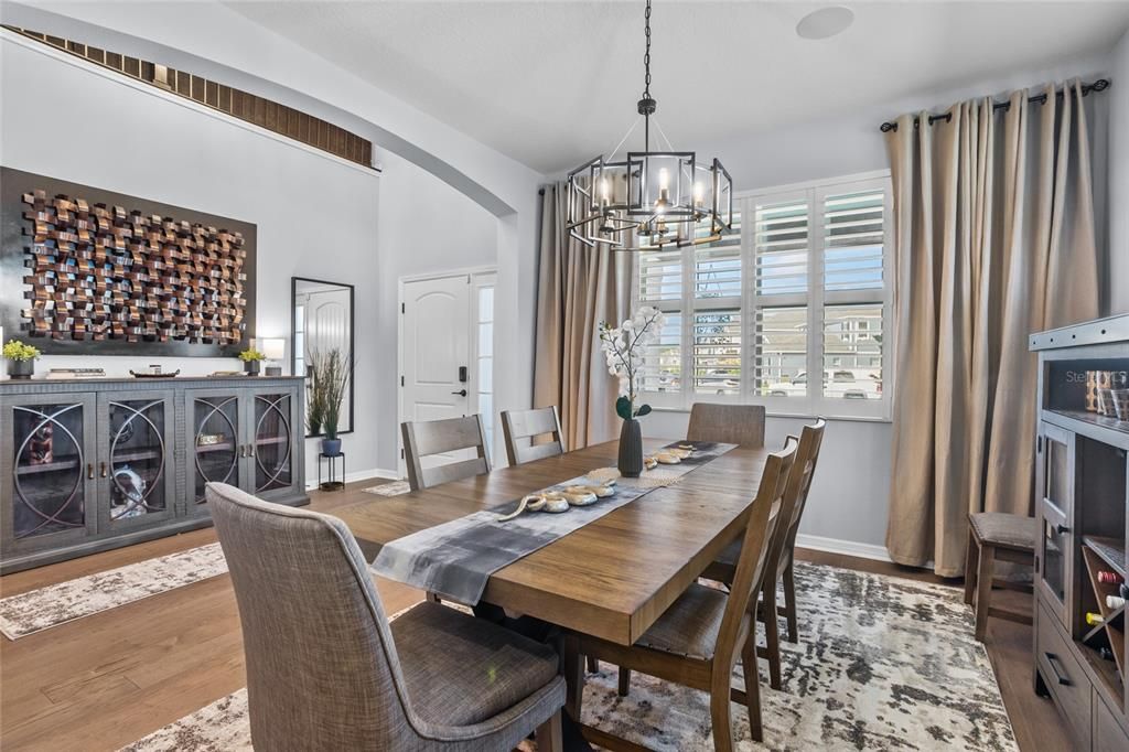 На продажу: $849,999 (5 спален, 4 ванн, 3557 Квадратных фут)