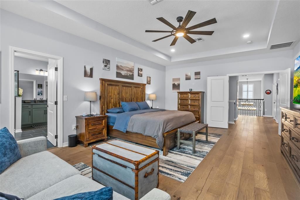 На продажу: $849,999 (5 спален, 4 ванн, 3557 Квадратных фут)