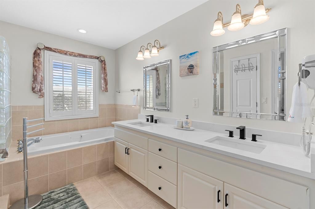 待售: $1,079,000 (4 贝兹, 3 浴室, 2904 平方英尺)