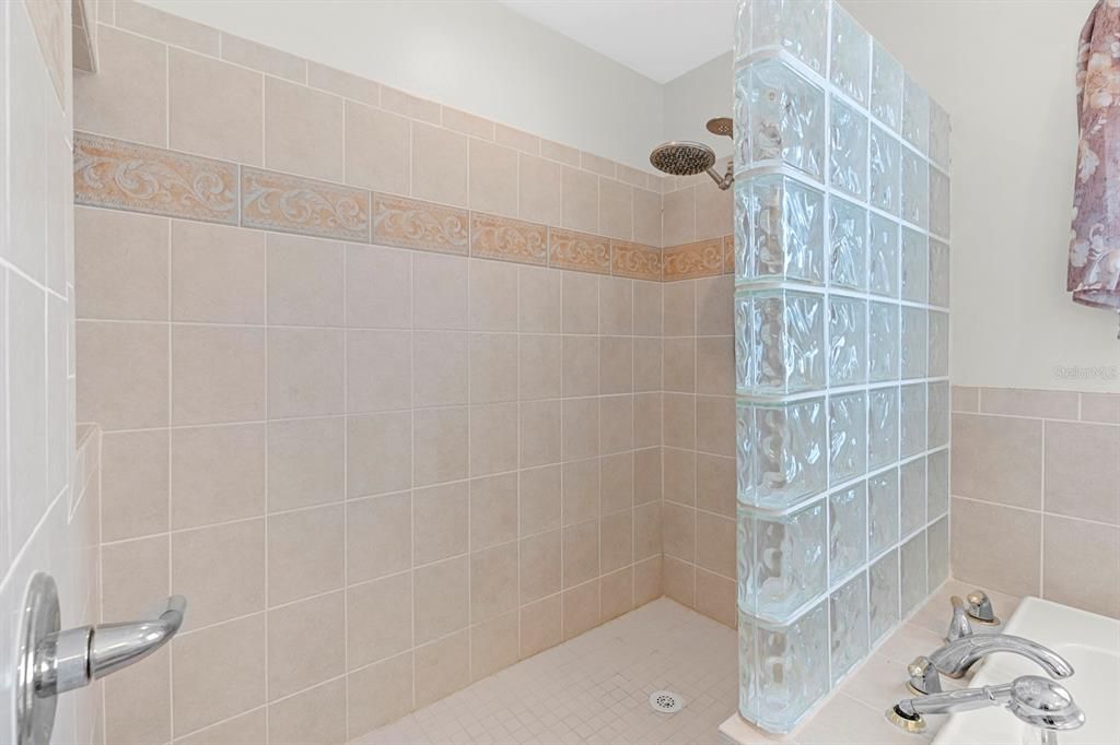 待售: $1,079,000 (4 贝兹, 3 浴室, 2904 平方英尺)