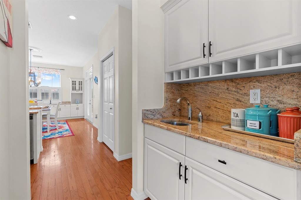 待售: $1,079,000 (4 贝兹, 3 浴室, 2904 平方英尺)