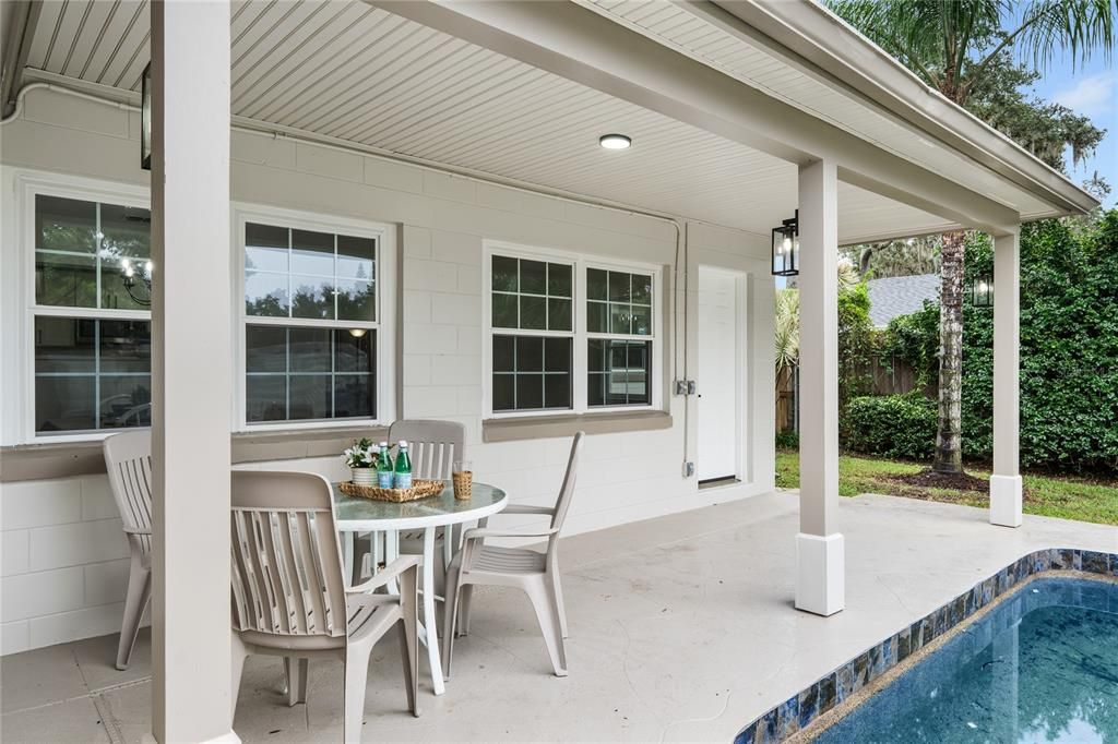 For Sale: $585,000 (3 beds, 2 baths, 1887 Square Feet)