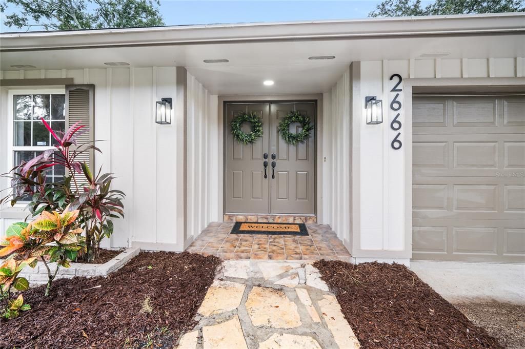 For Sale: $585,000 (3 beds, 2 baths, 1887 Square Feet)