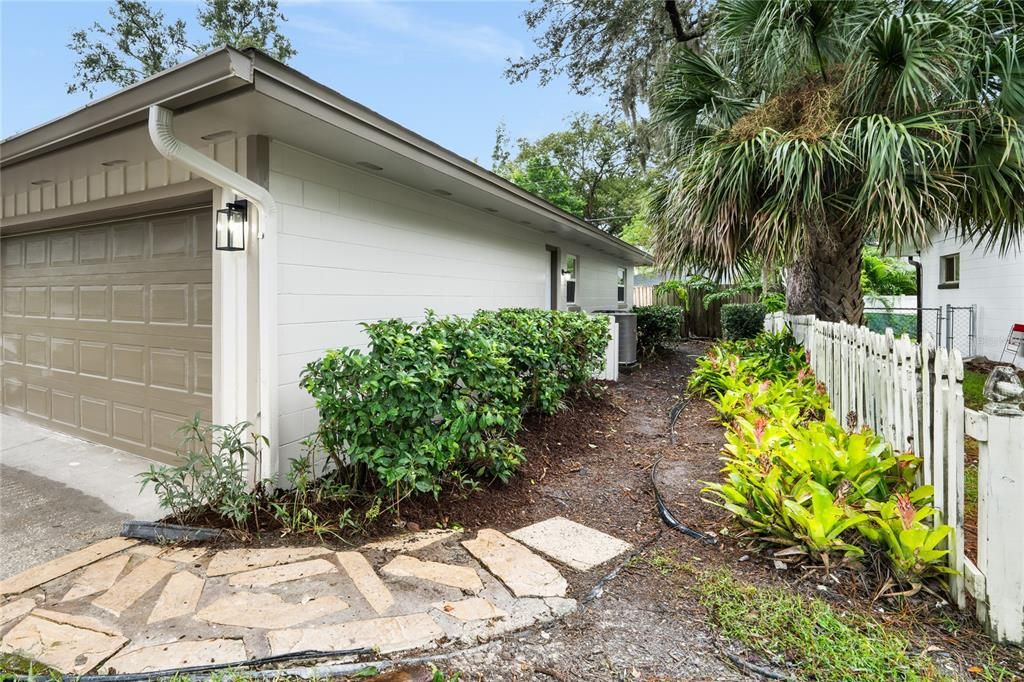 For Sale: $585,000 (3 beds, 2 baths, 1887 Square Feet)