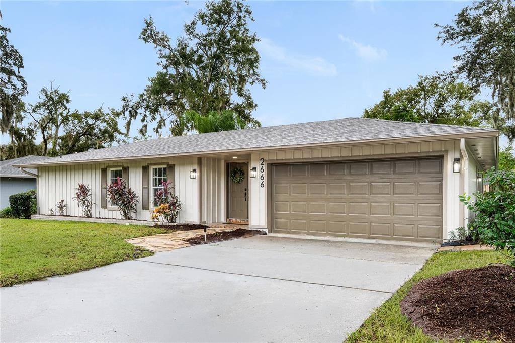 For Sale: $585,000 (3 beds, 2 baths, 1887 Square Feet)